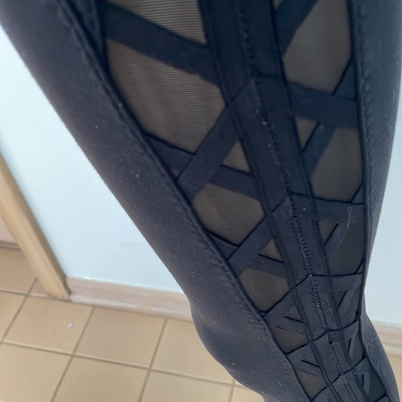 Lululemon High Times Rhythm Mesh Leggings - Picture 6 of 9